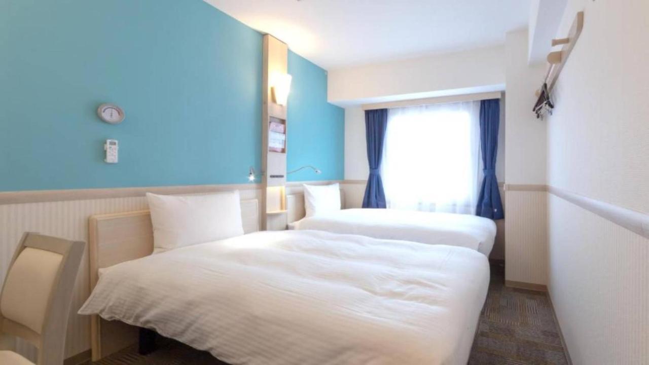 Toyoko Inn Yokohama Shiei-Chikatetsu Center Minami-Eki Екстер'єр фото